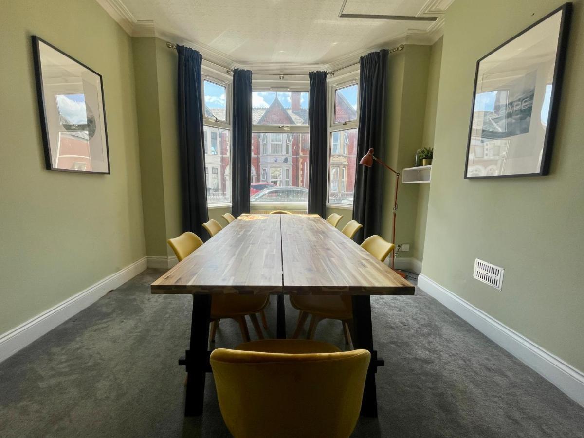 Edwardian City Centre House For Big Groups, Offroad Parking & Hot Tub! Cardiff Eksteriør billede